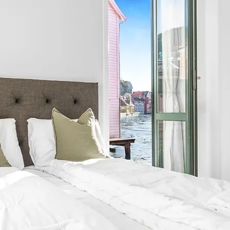 Appartement Ocean-view Haven: Take A Swim From Your Window! *